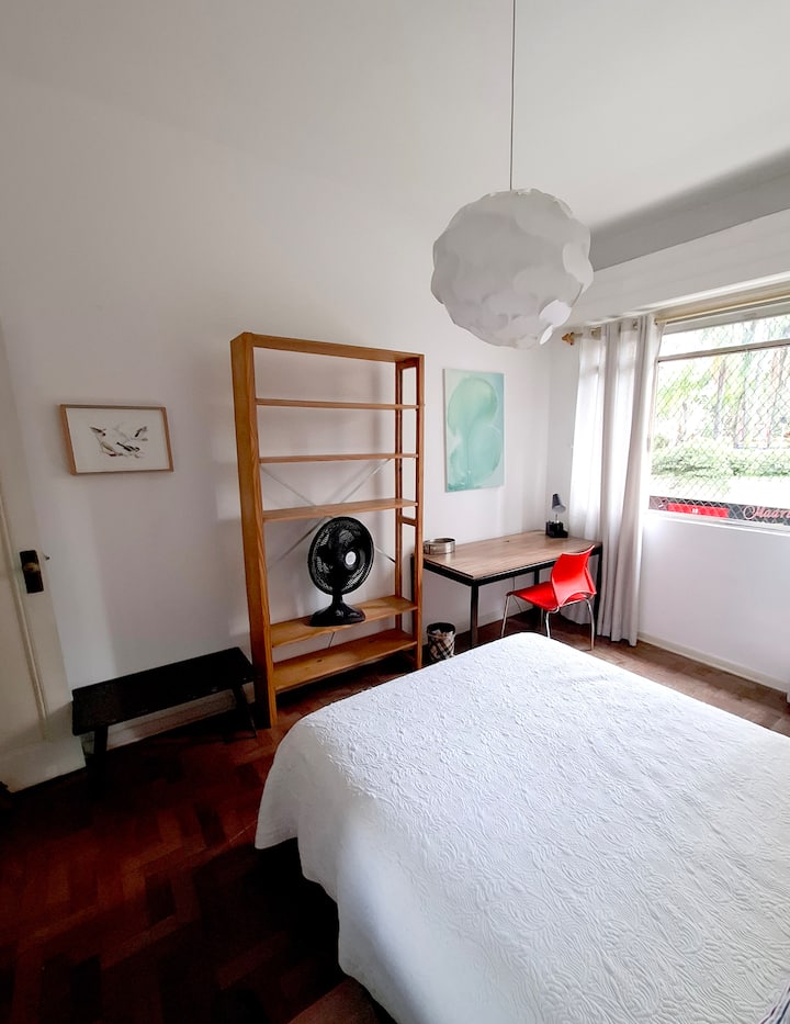 Просторна стая с изглед към парка Аугуста