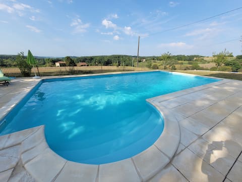 Jolie Maison, 360 view/pool/tennis/wood stove&CH