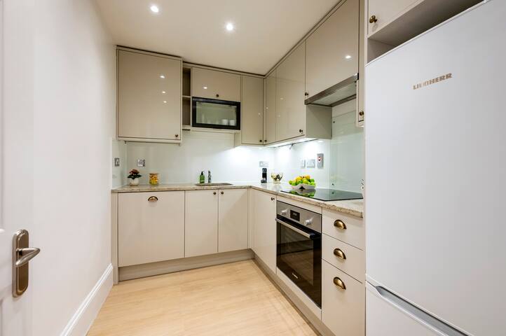 Modern 3bed-2bath Central London-Hyde Park gallery image 4