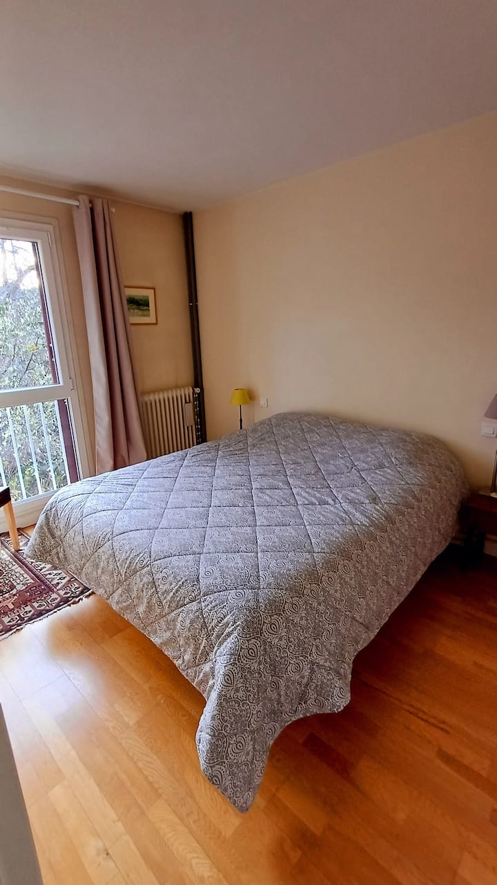 Kitanda cha Queen Size (160x190)