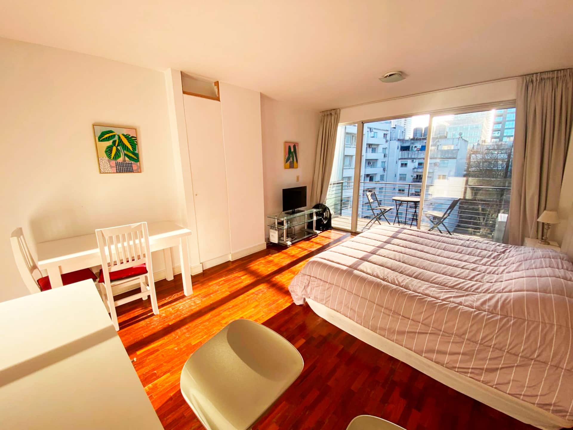 Kitnet com piscina em Palermo