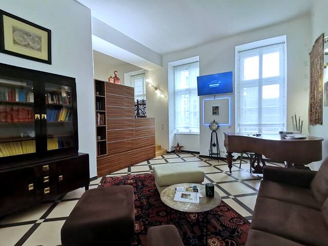 ART Suite “Vienna” | Ring View | 2BR | 85 sqm | gallery image 3
