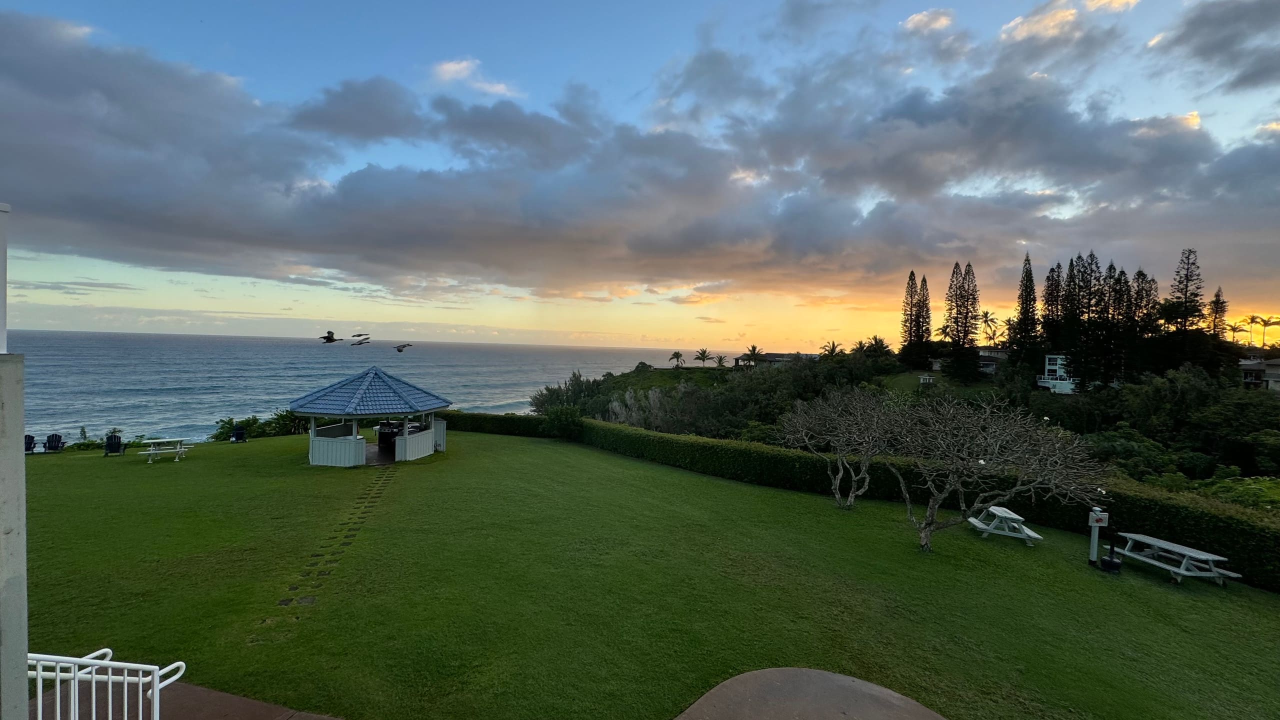 Condo in Princeville · ★4.9 · 1 bedroom · 2 beds · 2 baths - Image 21