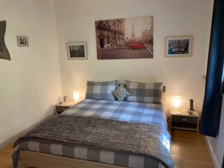 Spálňa 1 s manželskou posteľou King