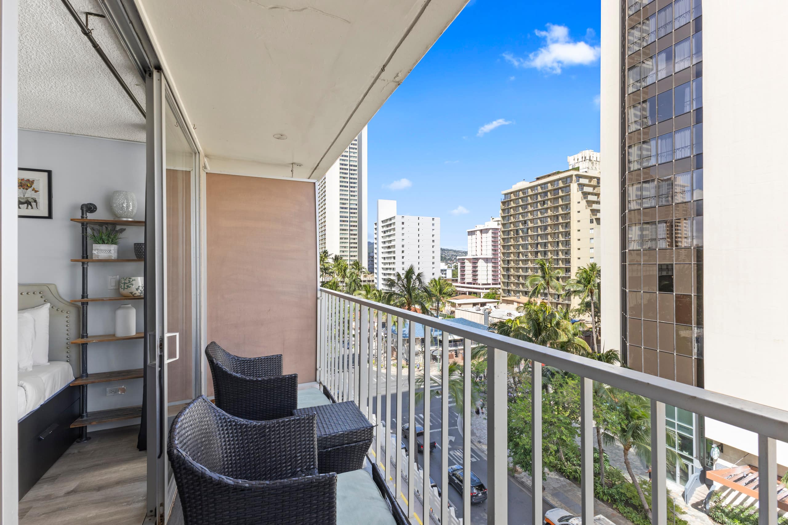 Condo in Honolulu · ★4.79 · 1 bedroom · 2 beds · 1 private bath - Image 16