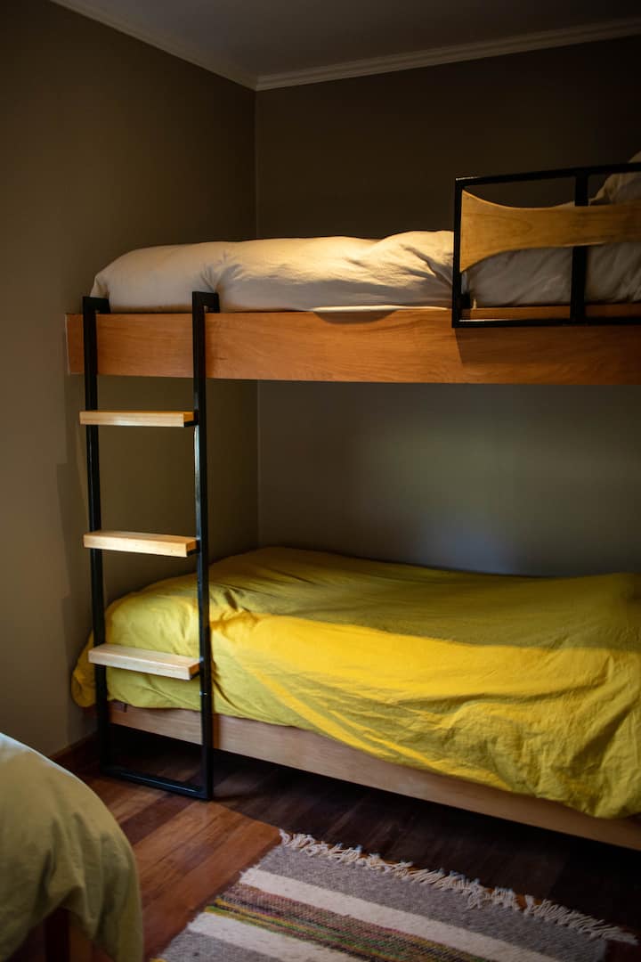 Трокреветна соба. 3 кревета од 1 и пол кревета