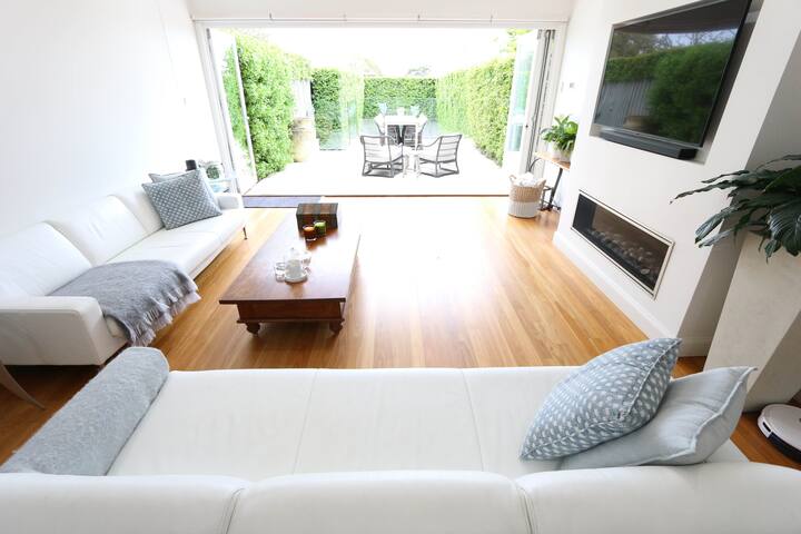 Luxury Balgowlah 3 bedroom home gallery image 5