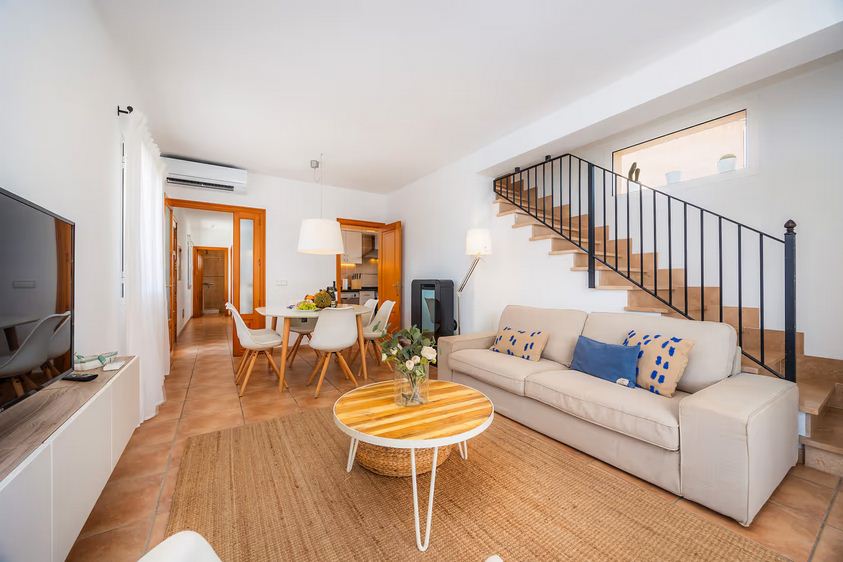 Airbnb con mejor rendimiento: ES RECO Chalet for up to 8 people in downtown Sa Ràpita. en Campos