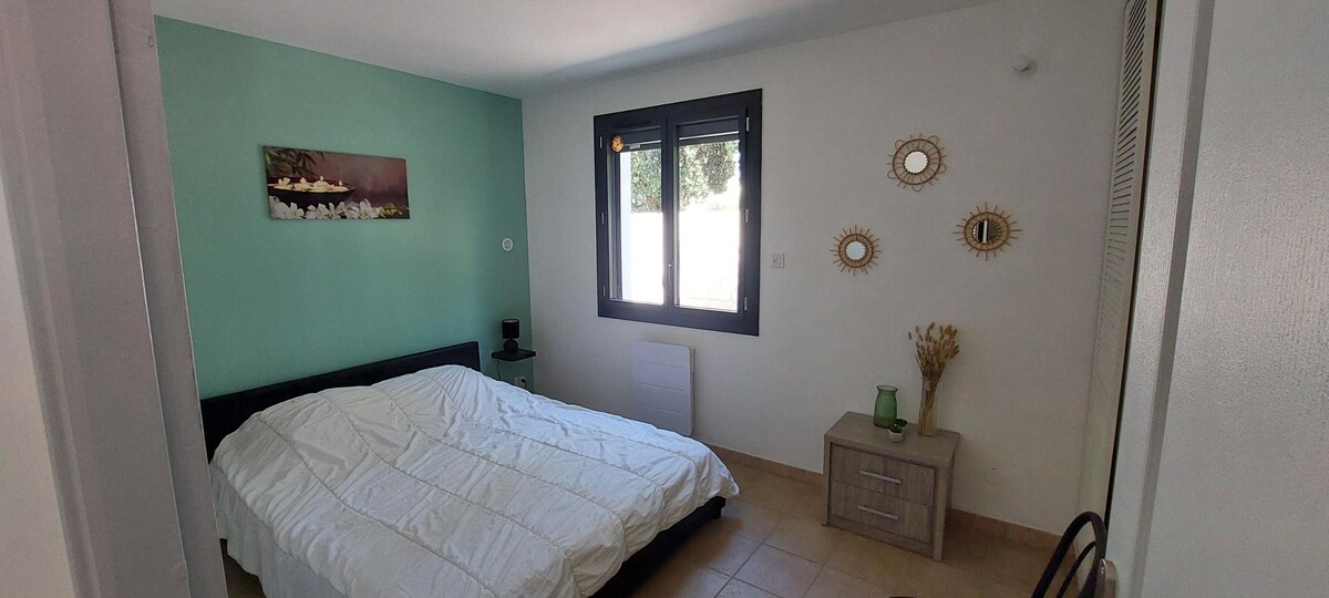 חדר עם מיטה 160x200