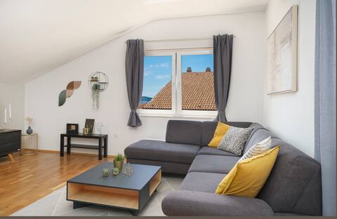 Successful Airbnb property: Family Petrov Apartments - A4 Delux with sea view in Grad Vodice