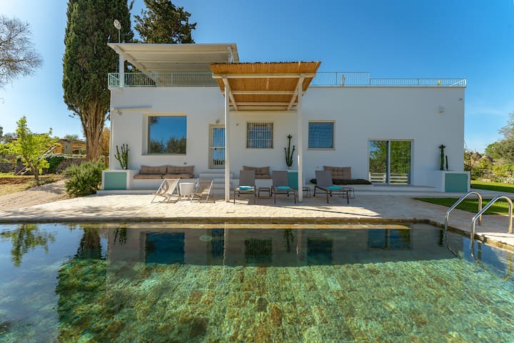 Trullo Turchese Fabiola with private pool