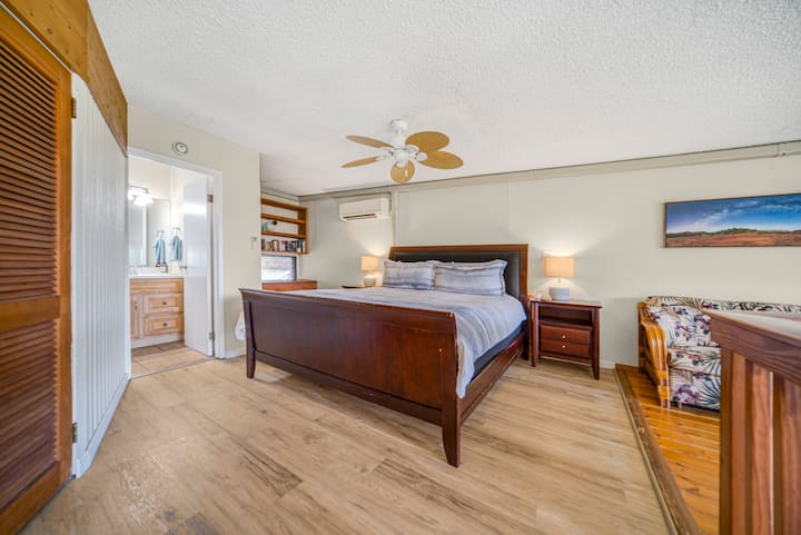 楼上阁楼，配备加大双人床