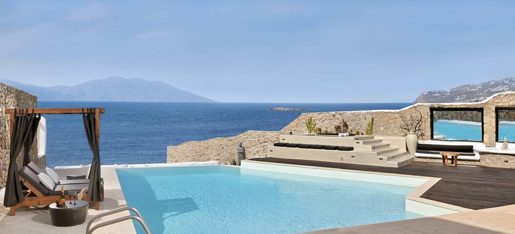 Villa Sea Front pool & hot-tub CalypsoSunsetVillas gallery image 3