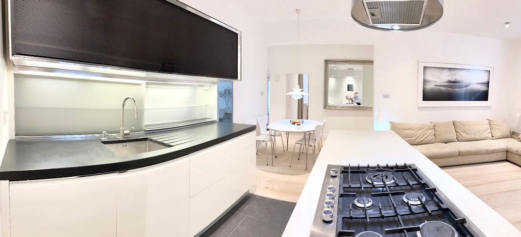 Stunning 4 bed flat near Notting Hill & Hyde park. gallery image 2