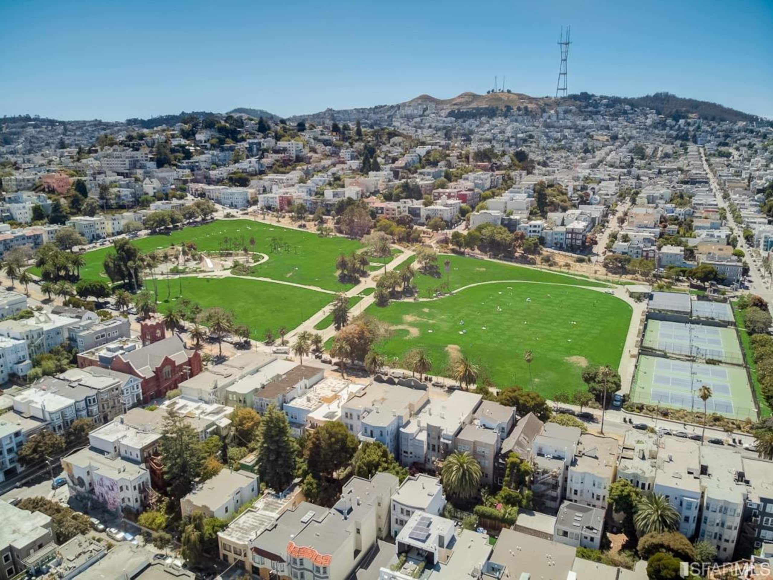 Home in San Francisco · ★4.91 · 1 bedroom · 2 beds · 1 bath - Image 28