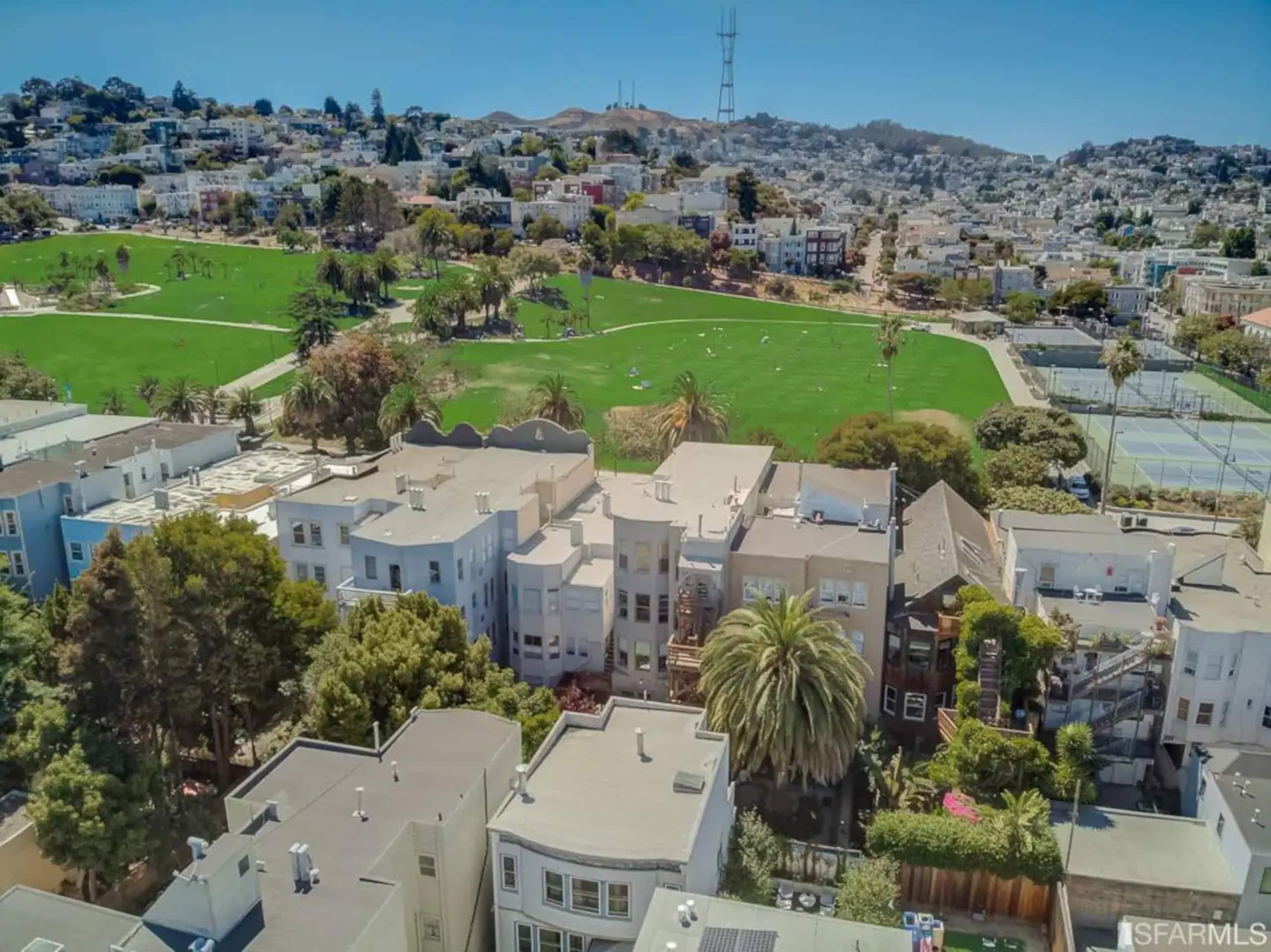 Home in San Francisco · ★4.91 · 1 bedroom · 2 beds · 1 bath - Image 31