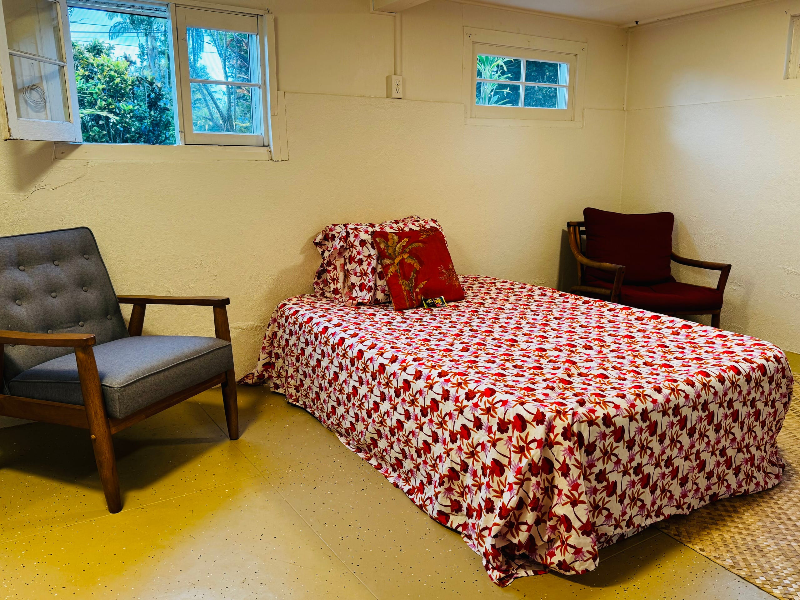 Home in Hilo · ★4.93 · 3 bedrooms · 3 beds · 2 baths - Image 15