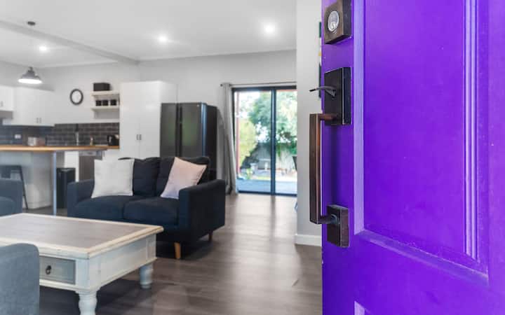 The Purple Door On Seaview - Victor Harbor