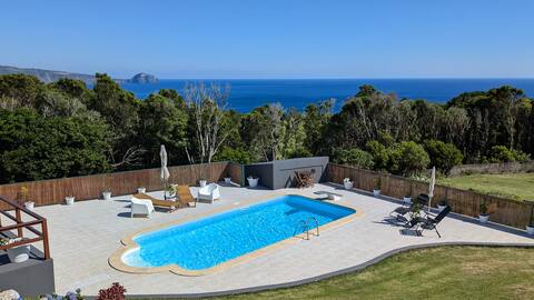 3 Bedroom Villa By The Sea w/ Swimming Pool, Horta