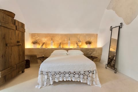 Casa a Mezz'aria, traditional home near Gallipoli