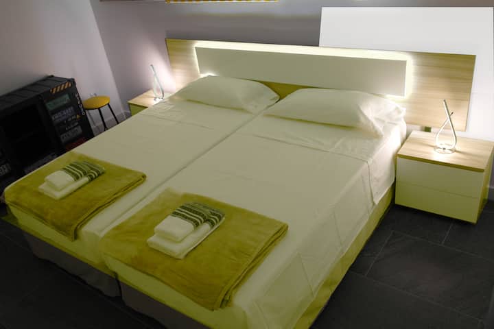 Double king-size 110x200cm, espace pour la morue,  