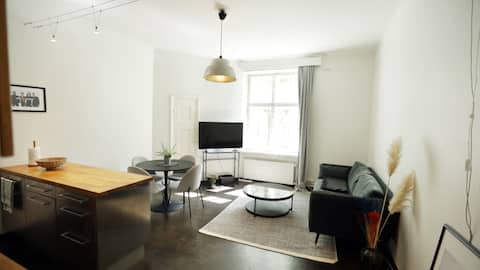 Popular Airbnb listing: Scandinavian design apartment - center of Helsinki in Helsinki