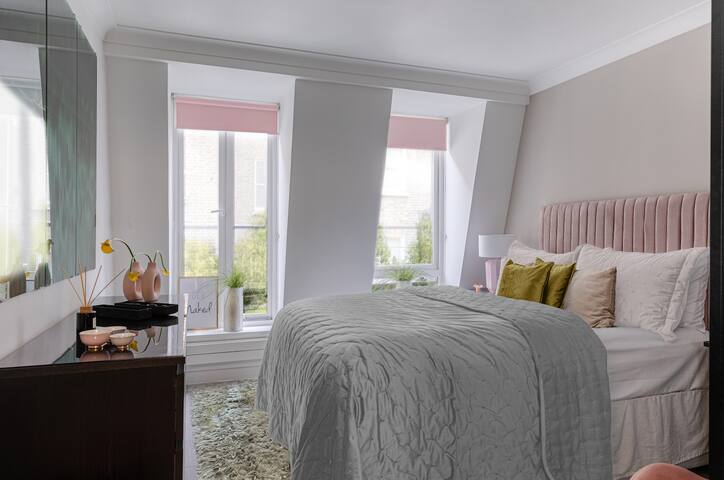 Knightsbridge RARE LuxXu FAM Home Rooftop+Parking gallery image 3