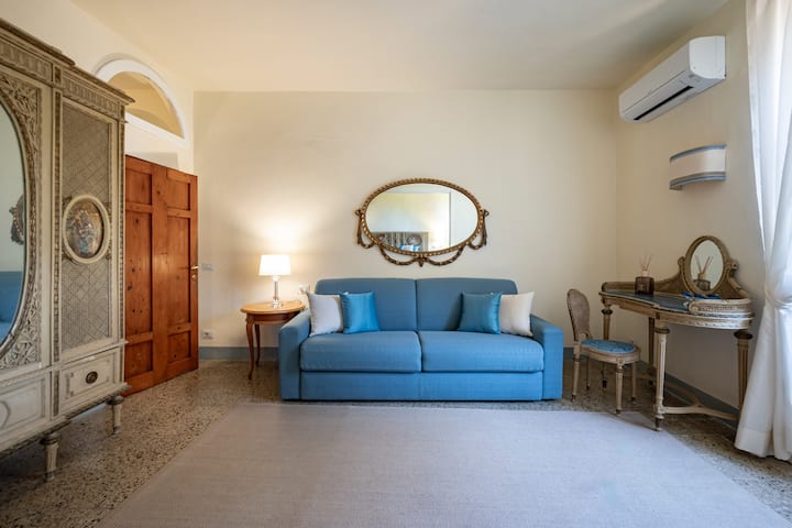 Kitanda cha sofa