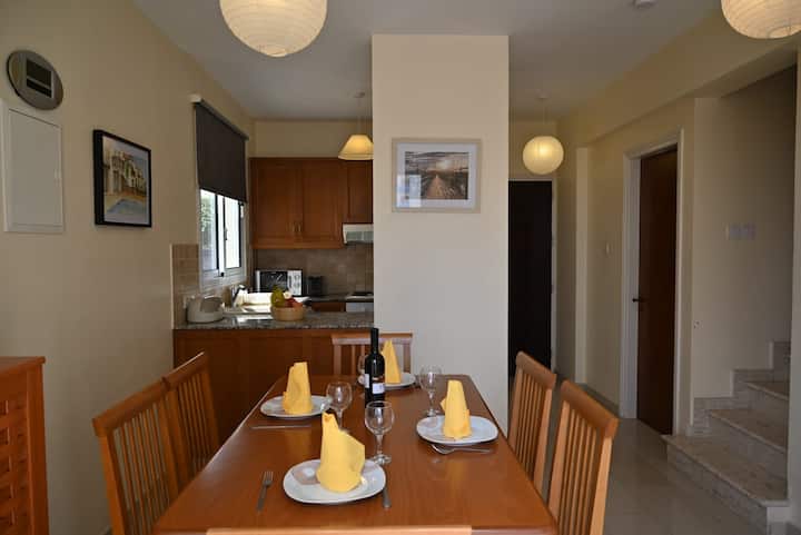 Bella - 2 Bed Villa, Pool And Free Automatic Car - Протарас