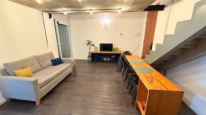Furnished loft apartment in Monserrat