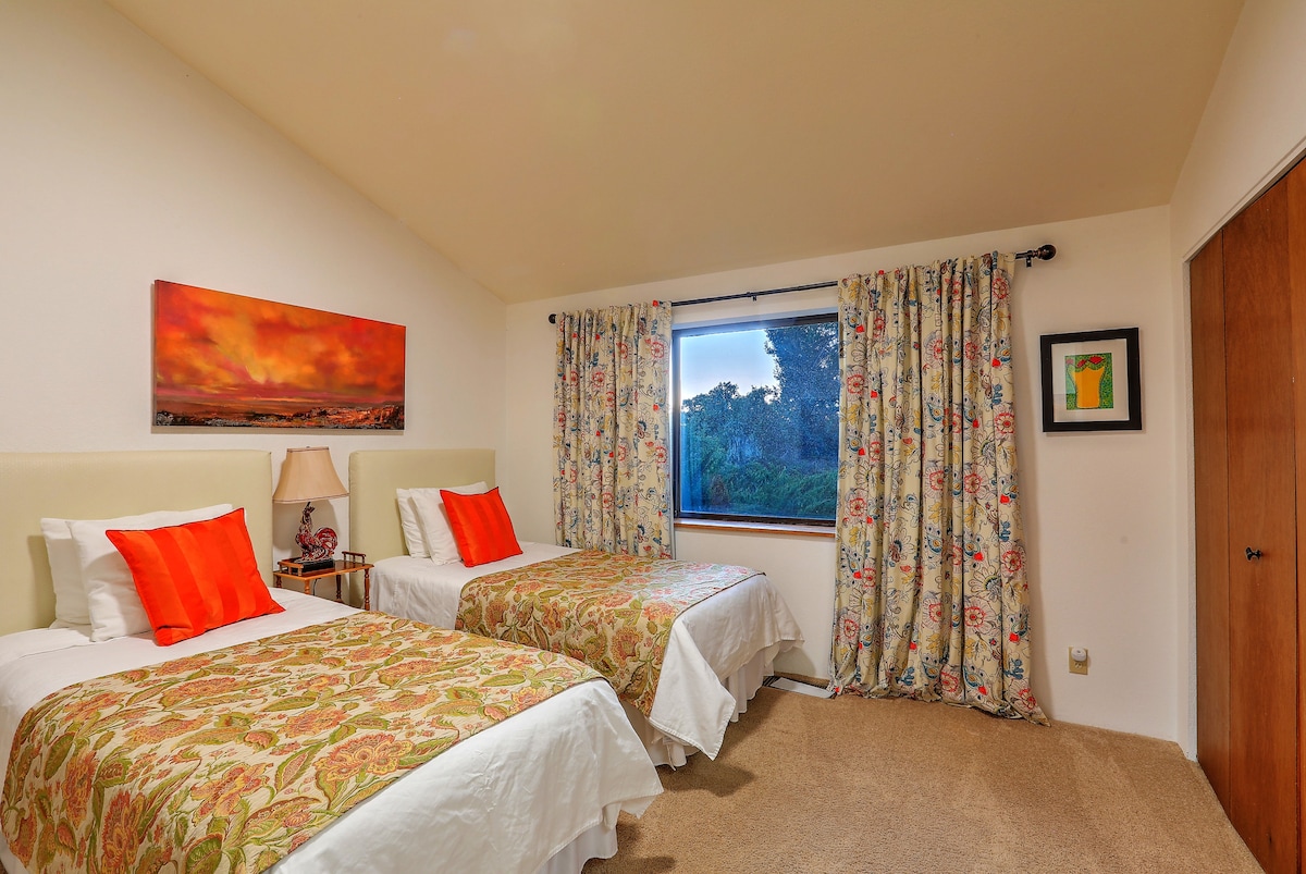 Spavaća soba s dva odvojena kreveta