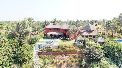 Sea view villa, pool, direct beach access