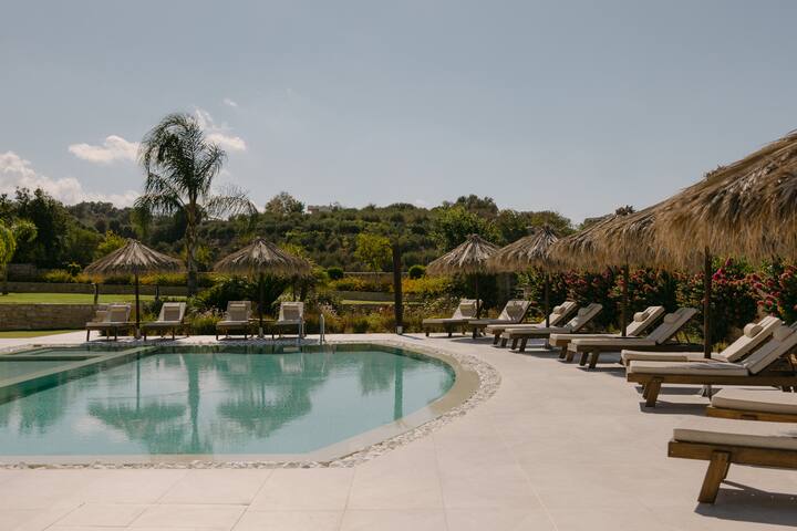 Ino Villa, Unique Group Gatherings gallery image 3