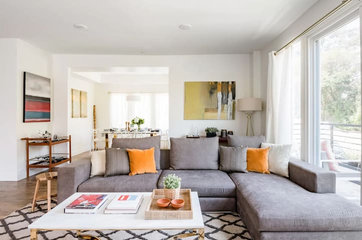 Beautiful Private Designer Home in Hollywood Hills