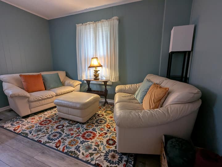 Ithaca Bungalow/tiny Home, Quiet Escape In City - Ithaca, NY