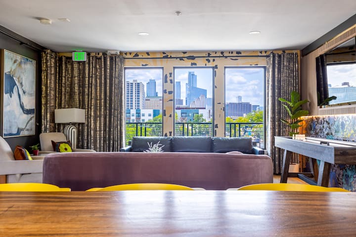 Inn Cahoots | 8BR Luxury Penthouse