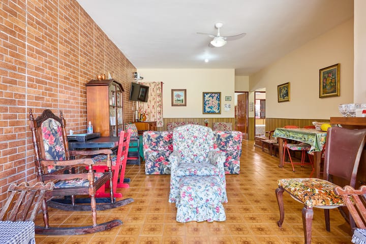 Beach House With Pool, Wi-fi, And Air Conditioning - Caraguatatuba