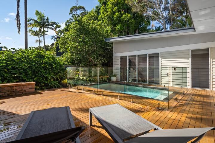 ‘Seachange’ luxurious home at Sunshine Beach