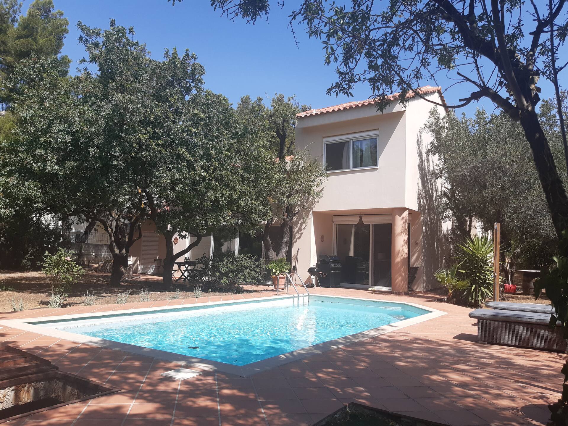Art house with a private pool and a big garden