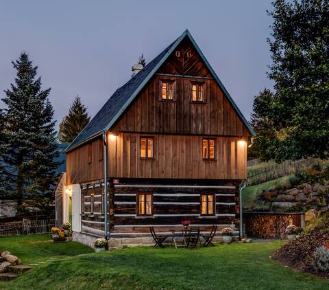 Lovely cottage for 9 guests - greatly renovated