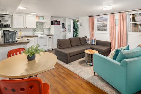 One BDRM near Ocean/Arpt/Seattle w/pvt courtyard