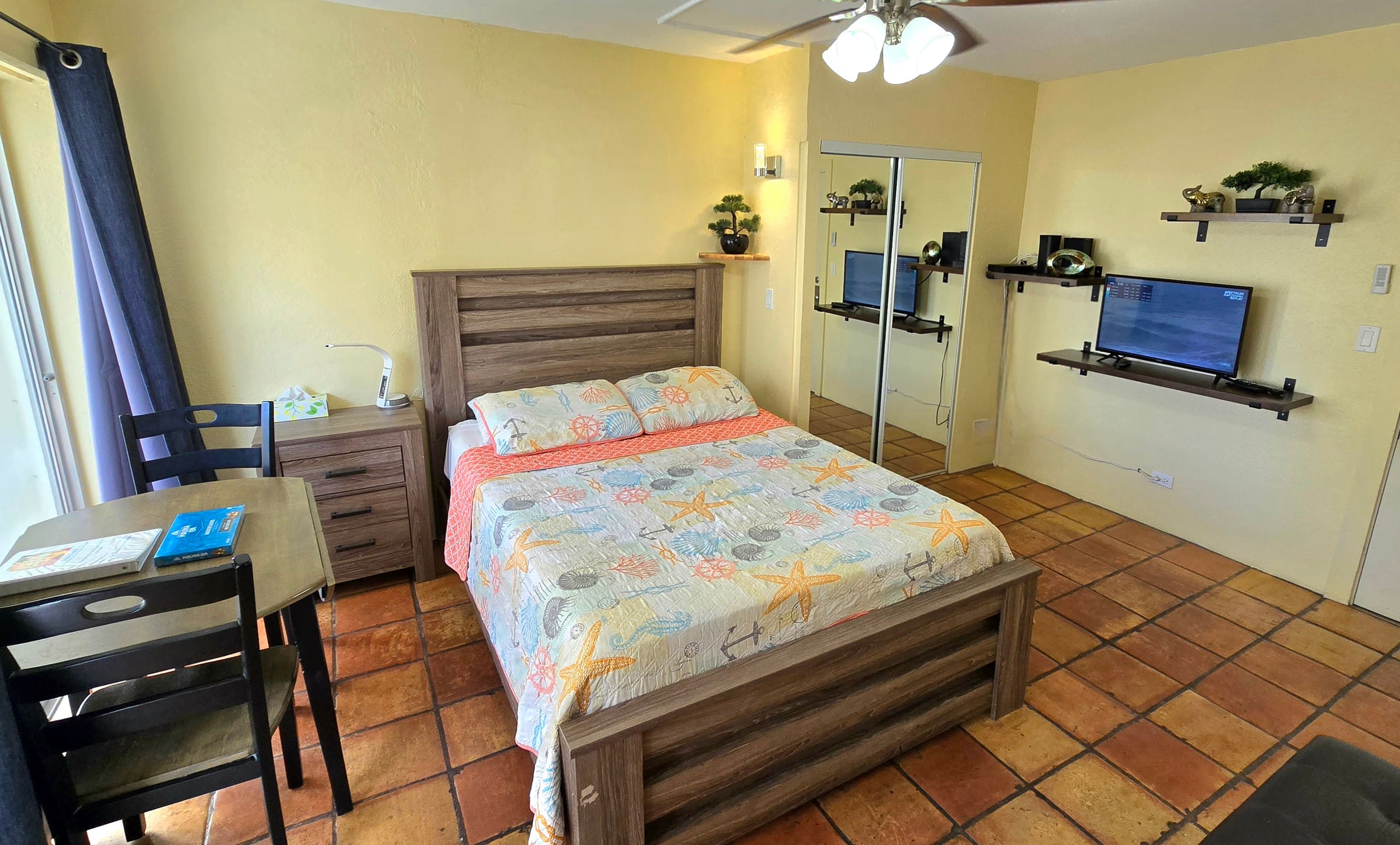 Condo in Honolulu · ★4.86 · 1 bedroom · 1 bed · 1 private bath - Image 14