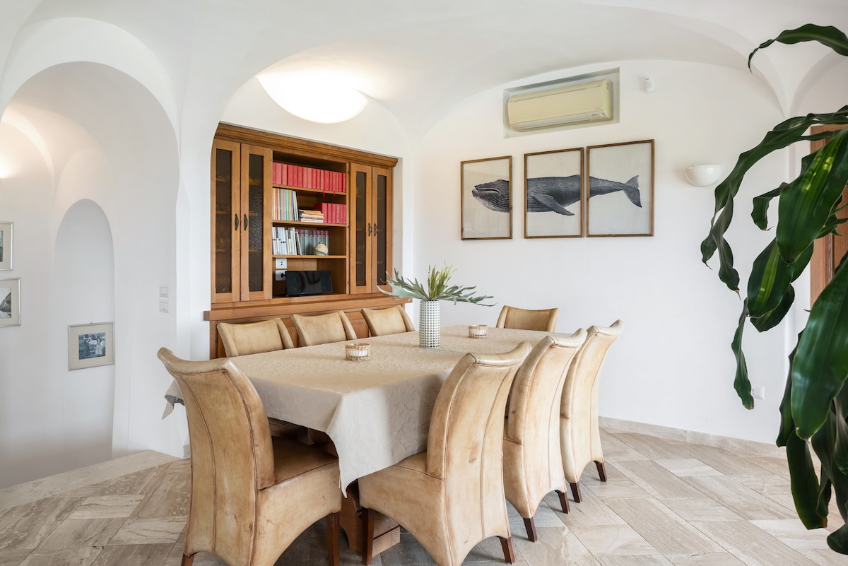 Airbnb con migliori performance: Villasarda Ginepro, 10 sleeps, sea view, pool a San Teodoro