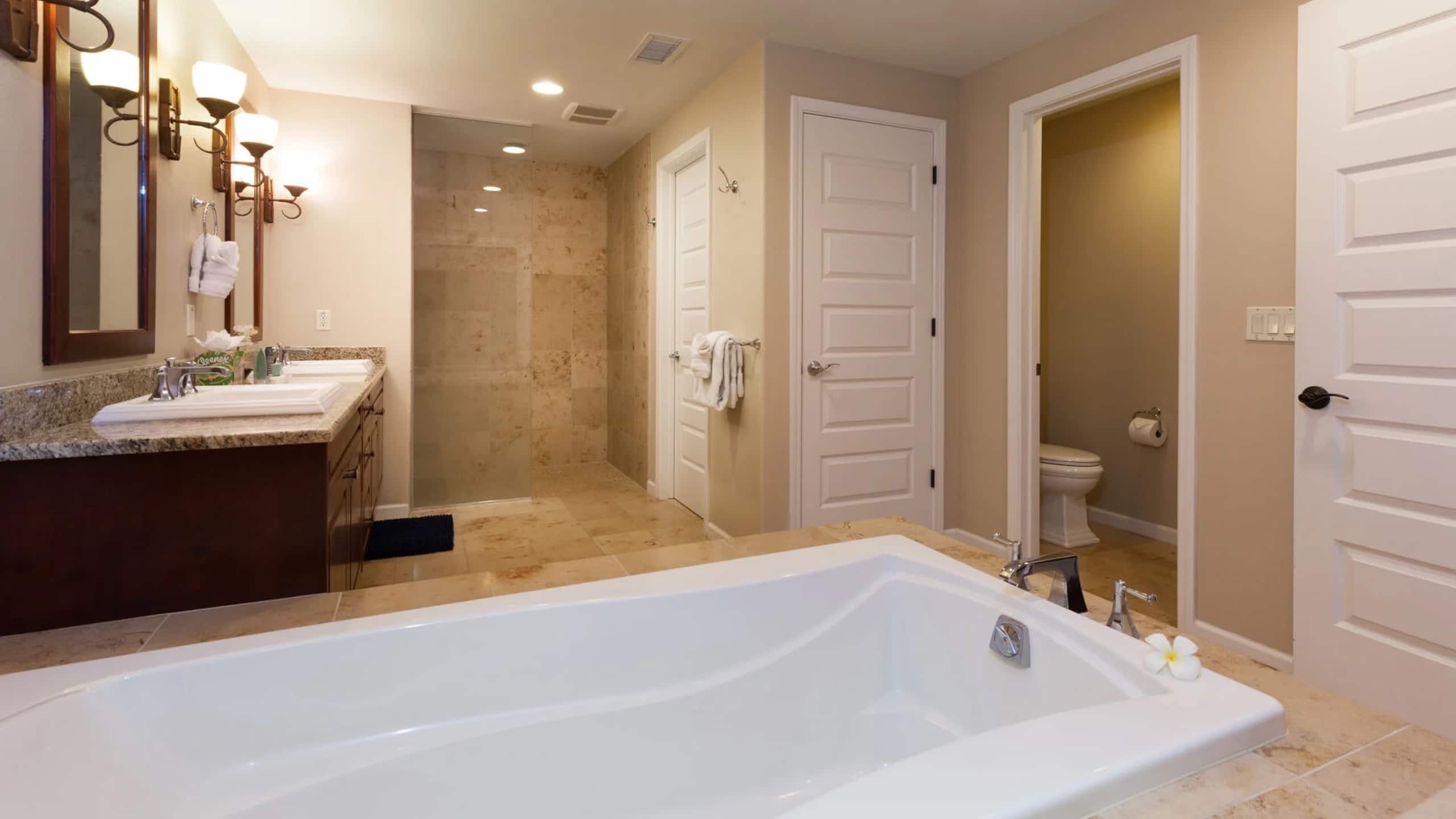 Home in Waimea · ★4.83 · 4 bedrooms · 9 beds · 3.5 baths - Image 2