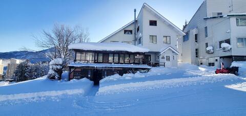 Bears House Condominium with 70 ㎡ living dining