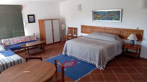 Posada Villa Loohvana - The Blue Albán Room