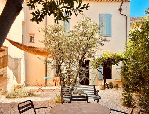 Charming village house, view of Mont Ventoux