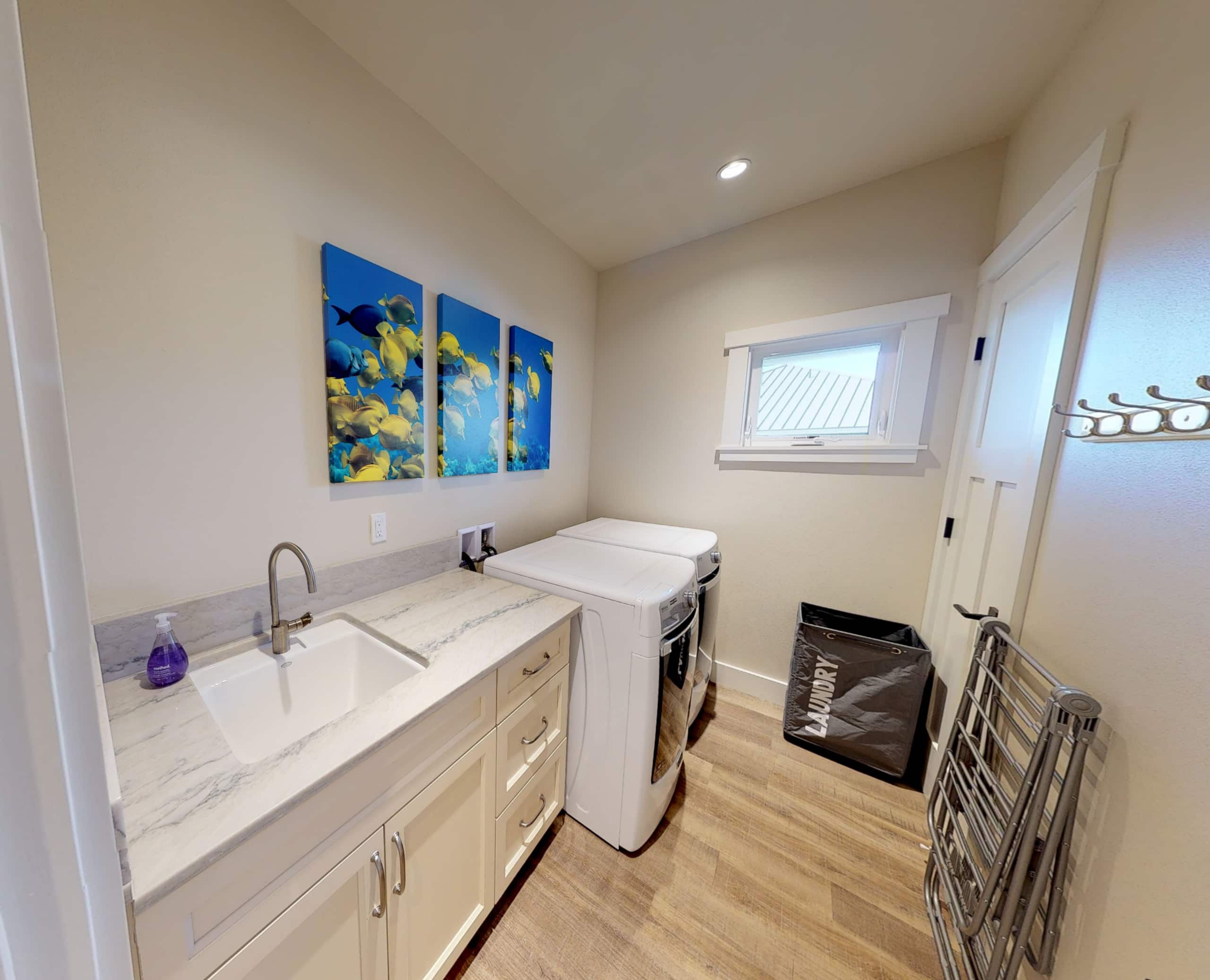 Home in Waimea · ★4.79 · 4 bedrooms · 8 beds · 3 baths - Image 3