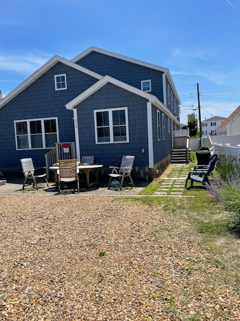 Seabrook Beach - 2 mins to path. 7+BR/4 Baths -AC