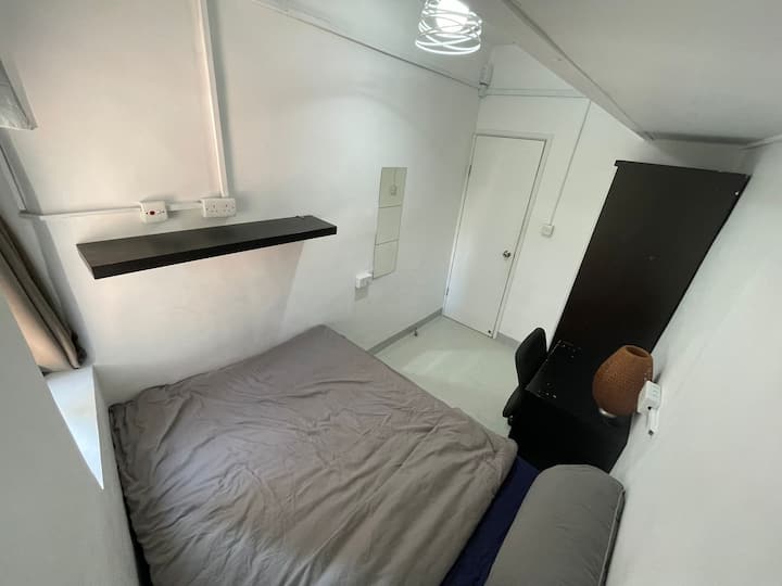 Large Room In To Kwa Wan/hung Hom Shared Flat - Hong Kong